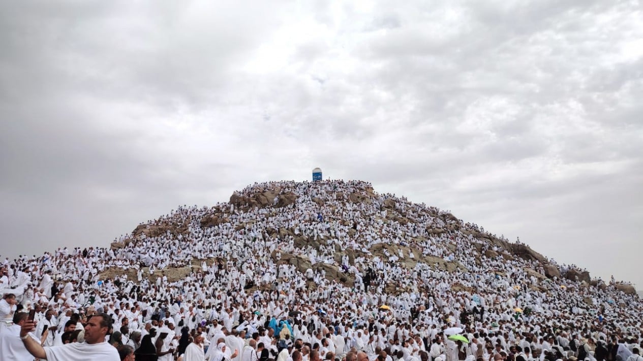 Umrah Haqqan Pesawat Qatar | Hotel Jada Ajyad | 9 Hari | Hemat Plus